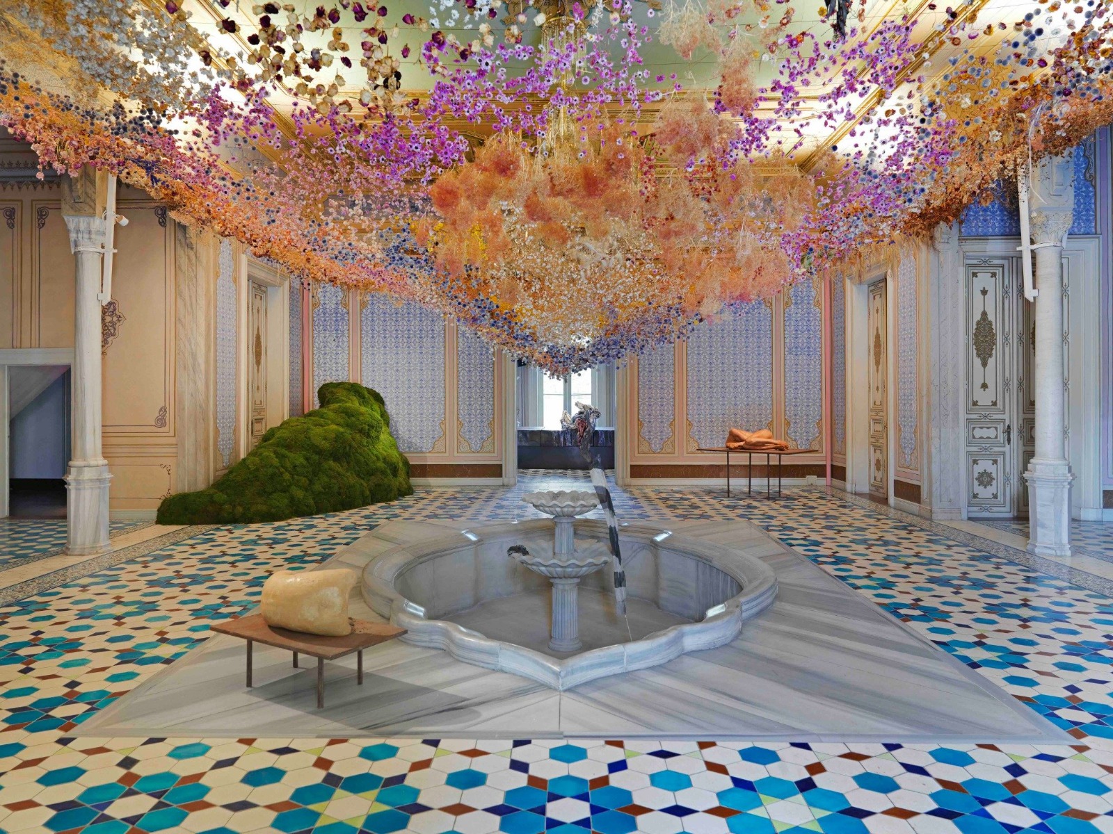 ABDÜLMECİD EFENDİ KÖŞKÜ FOLİA SERGİSİ'NDEN KUZGUNCUK'A